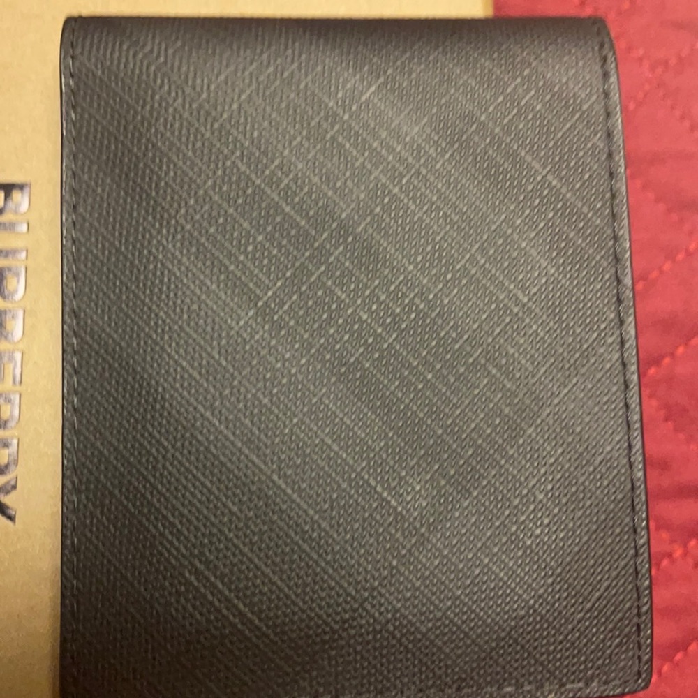 Men’s Burberry wallet - Picture 8 of 8